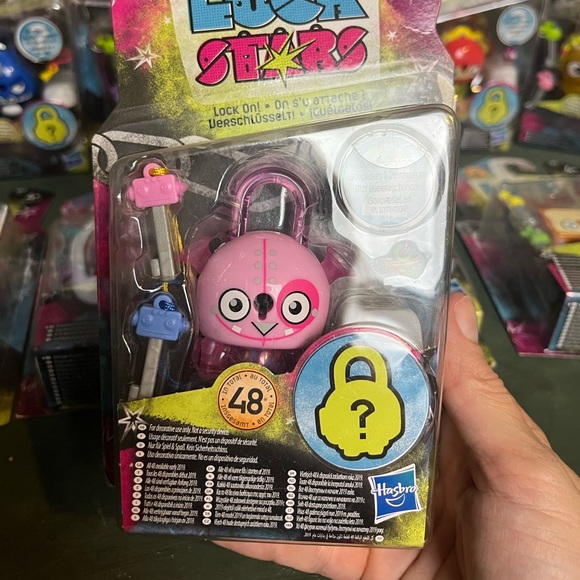 BIG LOT OF 17 LOCK STARS TOY - Picture 3 of 16